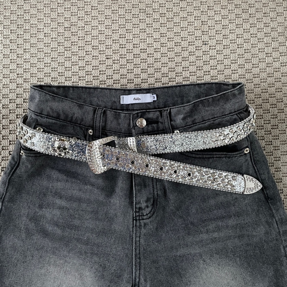 white y2k rhinstone skull belt